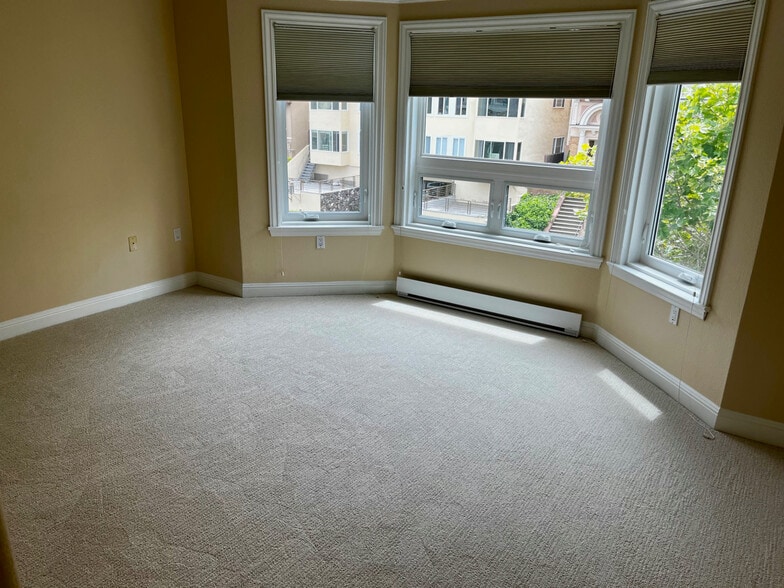 Living Room - 2016 Pacific Ave