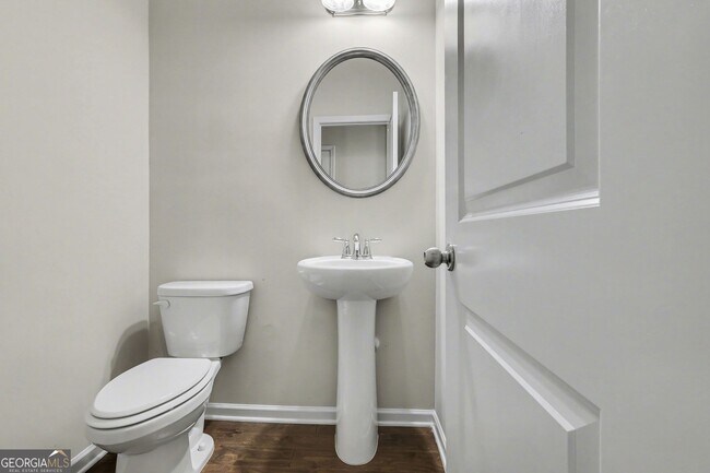 Building Photo - 6276 Noreen Wy