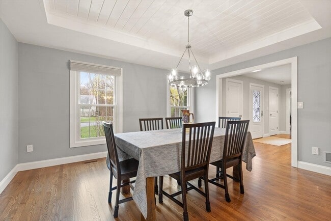 Building Photo - 25 Saddle Club Rd