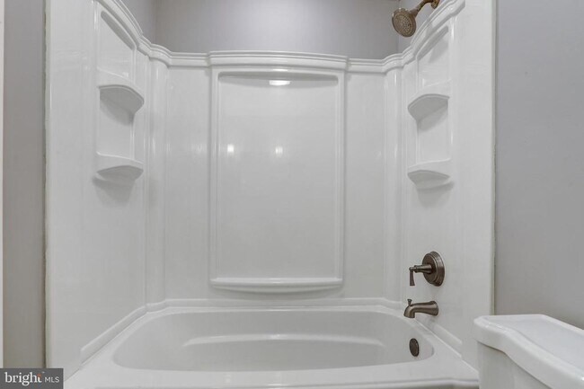 Building Photo - 2828 Beckon Dr