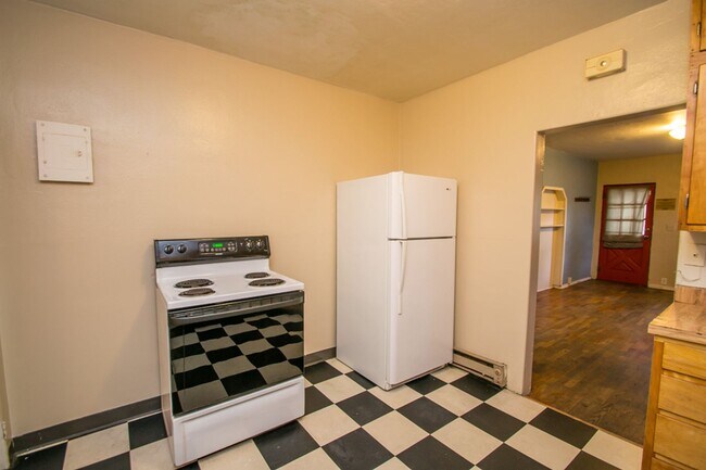 Building Photo - 2311 Spruce St