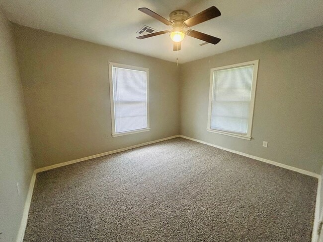 Building Photo - Charming 3 Bedroom in Waco