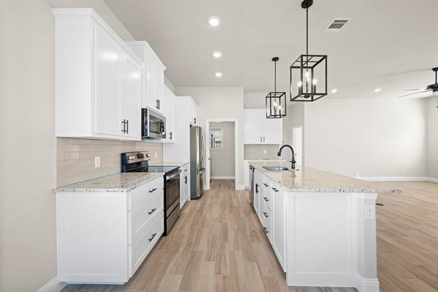 Building Photo - 604 Adeline Dr