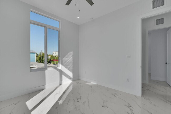 Building Photo - 31368 Ave I