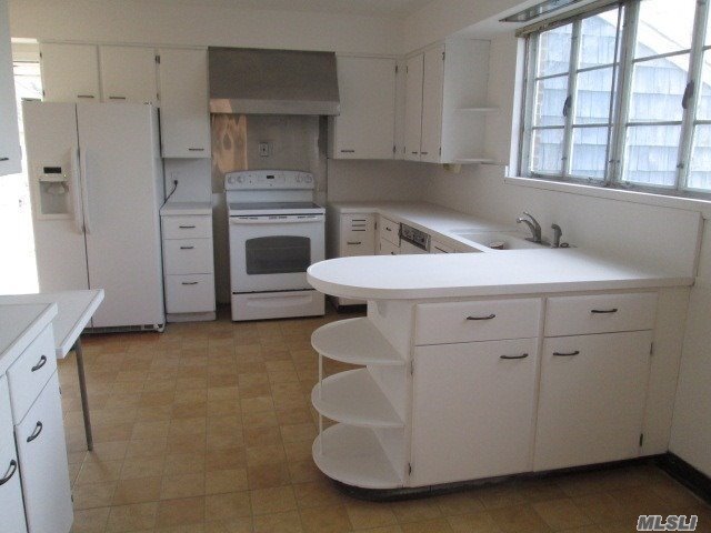 Building Photo - 164 Wildwood Rd