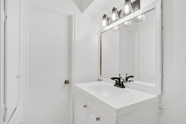 Building Photo - 13351 Kit Ln