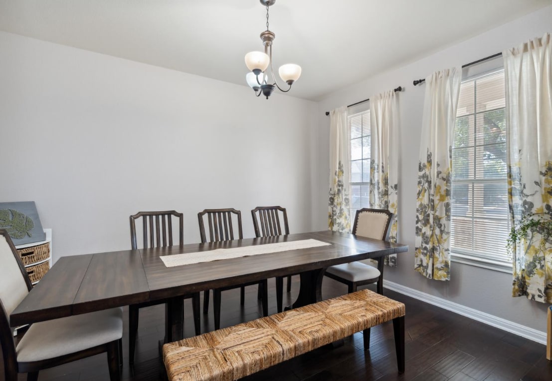 Building Photo - 2108 Narrow Glen Pky