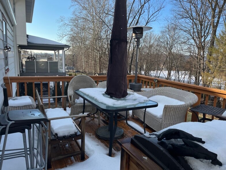 Building Photo - 59 Brookview Dr