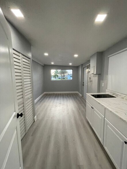 Building Photo - 3101 N 66th Ave