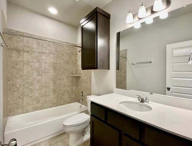 Building Photo - 2309 Pecan Island Dr