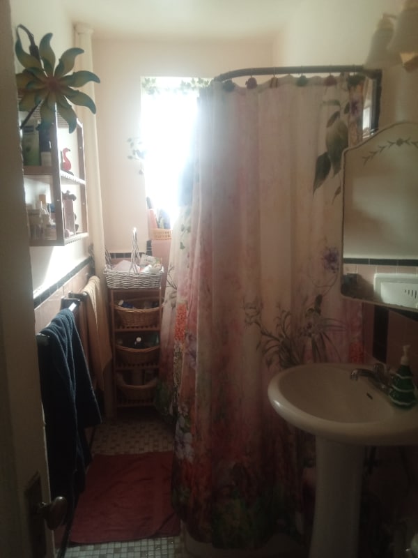 Building Photo - 1872 E 5th St