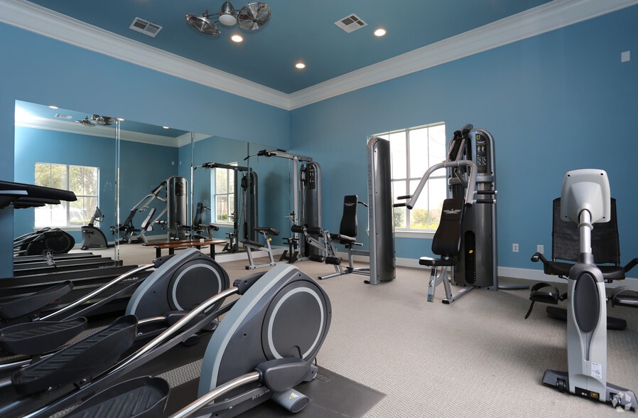 Interior Photo - Tuscany at Lakepoint