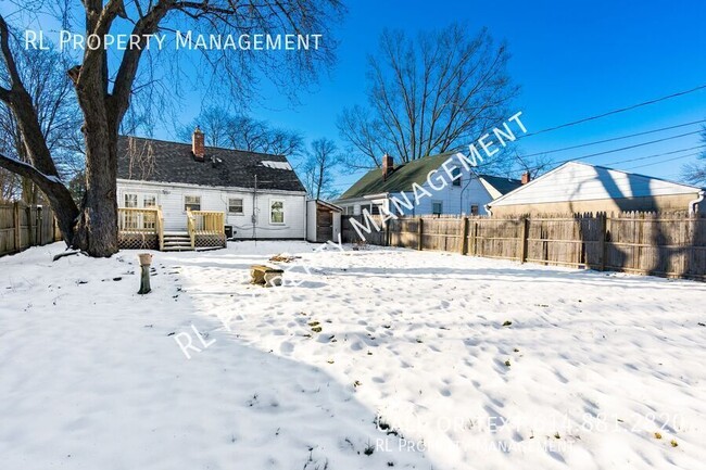 Building Photo - Cute 3 bedroom/1.5 bathroom Cape Cod