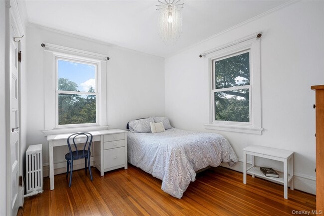 Building Photo - 5 Gerlach Pl