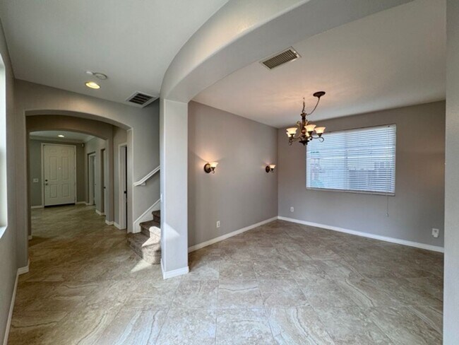 Building Photo - Discover this beautifully upgraded 5 bedro...