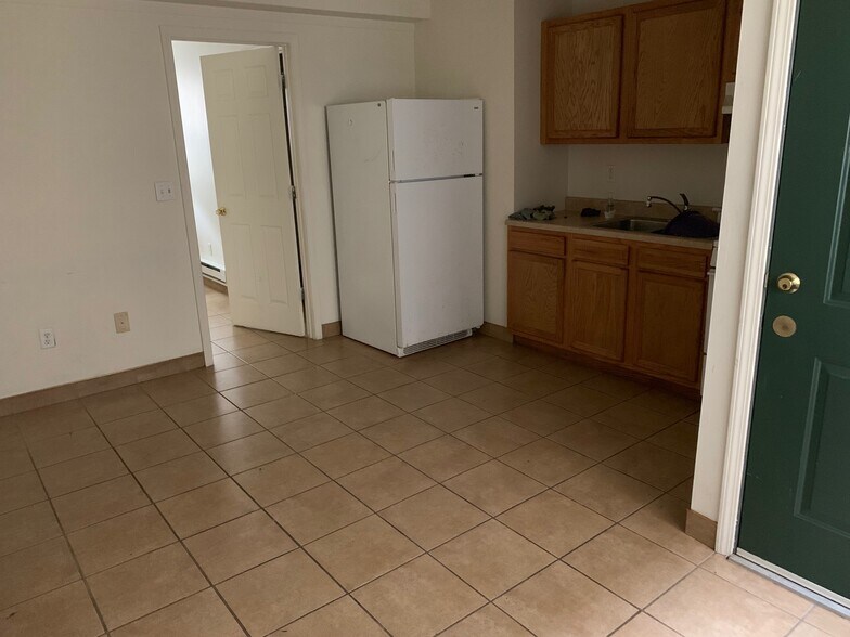 Home Rentals Corporation 514 S University Ave Carbondale IL 62901