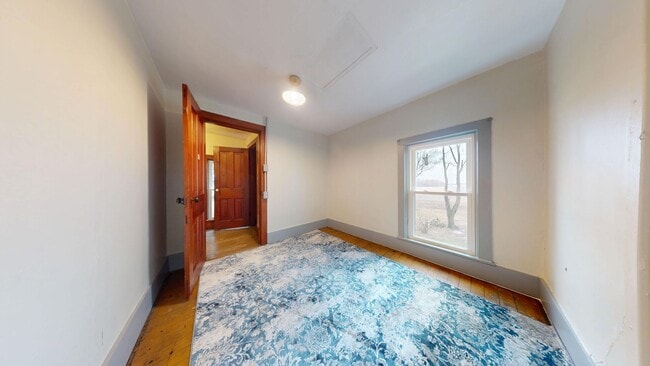 Building Photo - Country home in Willard!