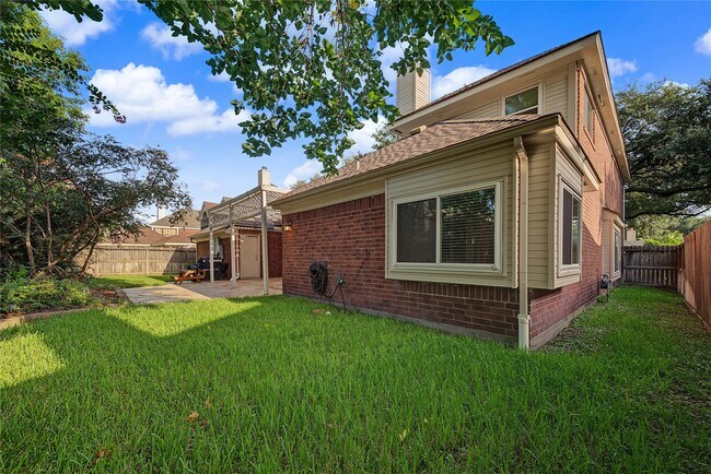 Building Photo - 14135 Swallowfield Dr