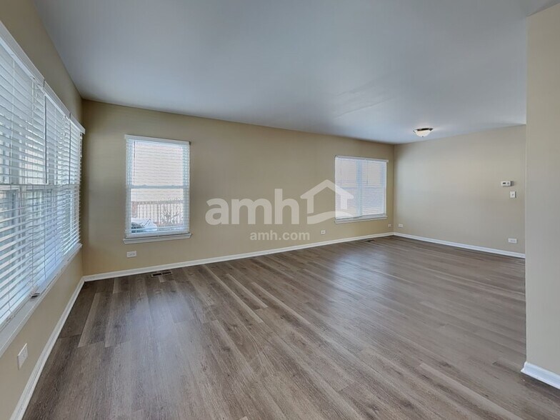 Building Photo - 790 Dogwood Ln