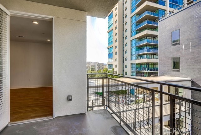 Building Photo - 1432 Nolita