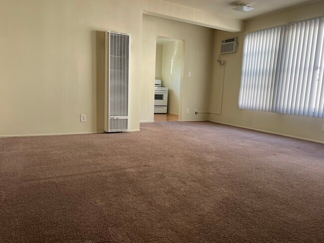 Building Photo - 11933 W Magnolia Blvd