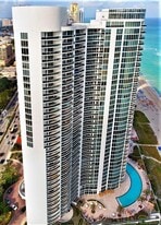 Building Photo - 17201 Collins