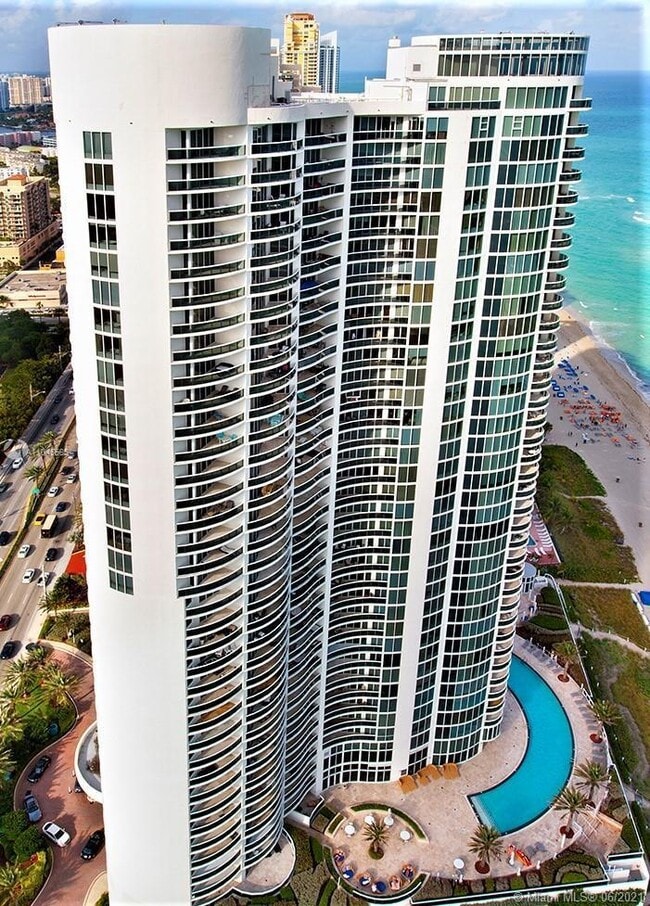 Building Photo - 17201 Collins