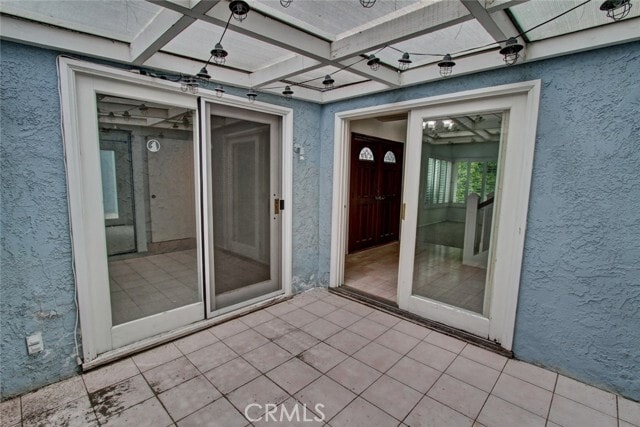 Building Photo - 8 Sparrowhawk