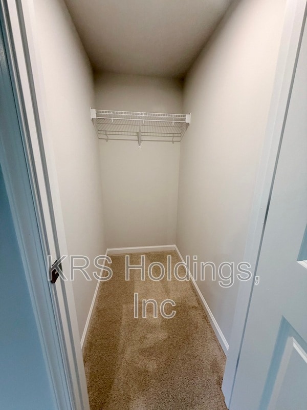 Building Photo - 315 Oldfield Dr
