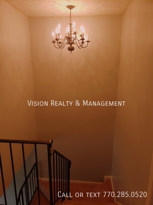 Building Photo - 2BR/1.5BA  Townhome Lithonia