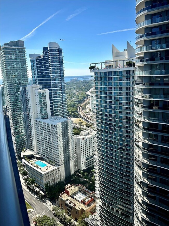 Building Photo - 1010 Brickell Ave