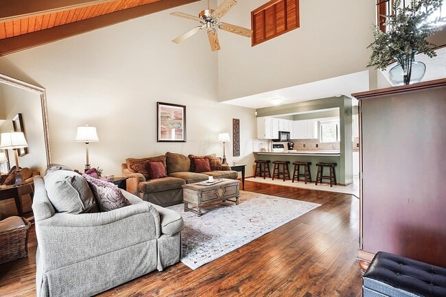 Building Photo - 3021 Cranston Dr