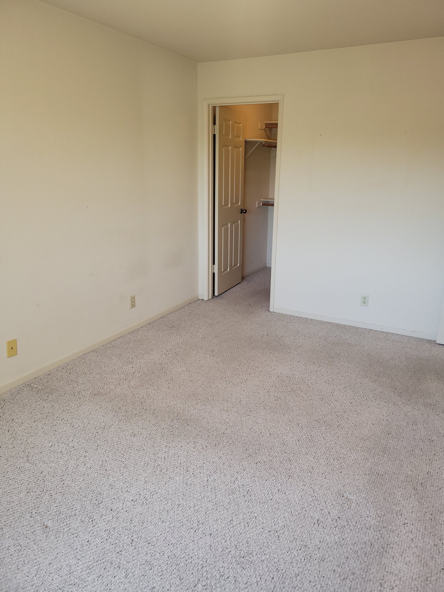 Main Bedroom - 1058 Padre Dr