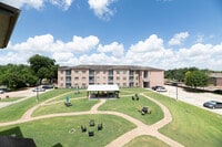 Building Photo - Amber Oaks
