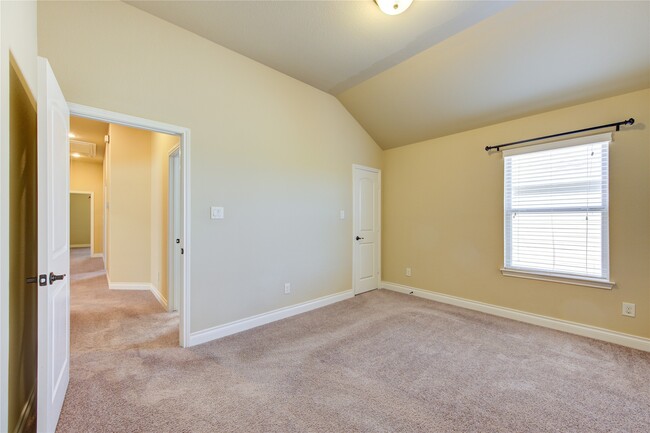 Building Photo - 4623 Montcliff Bend Ln