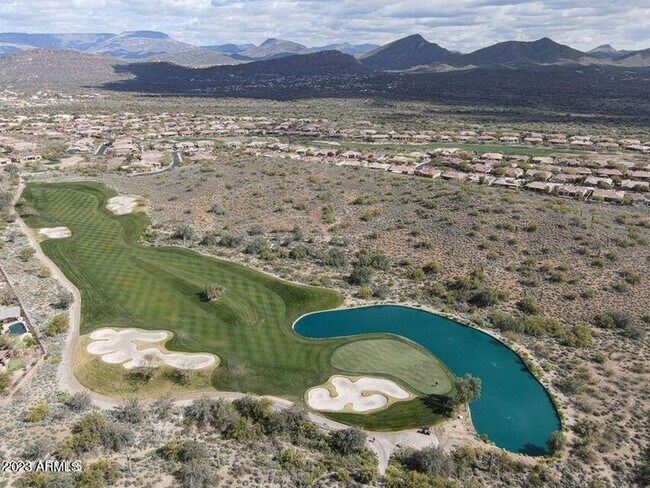 Building Photo - 41520 N River Bend Ct