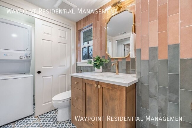 Building Photo - 2989 S Ivy St