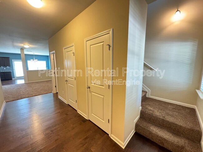 Building Photo - 3343 Blue Springs Walk