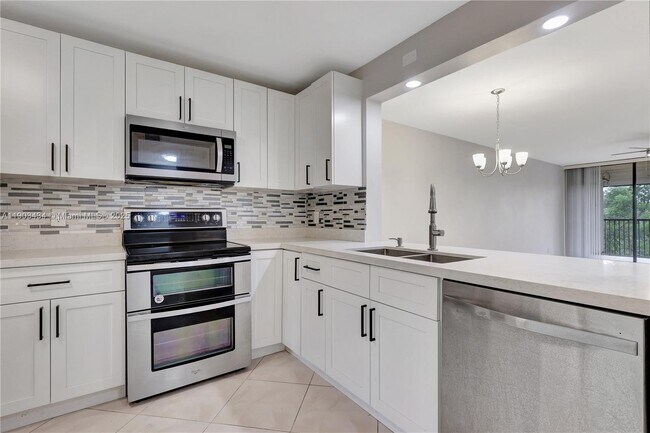 Building Photo - 8592 W Sunrise Blvd