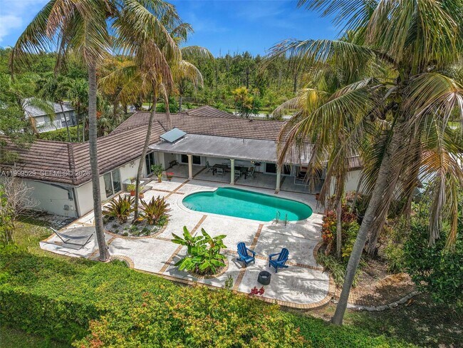 Building Photo - 15280 SW 72nd Ave