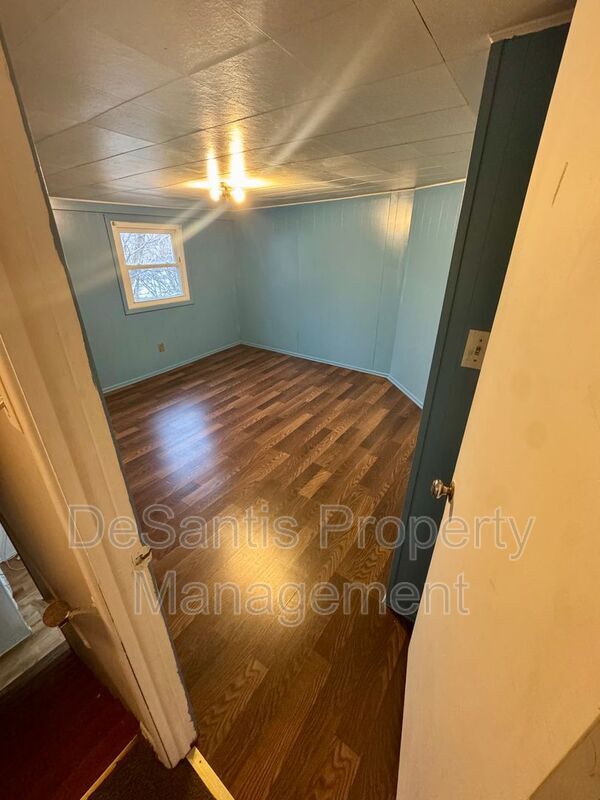 Building Photo - 474 Spang Ave