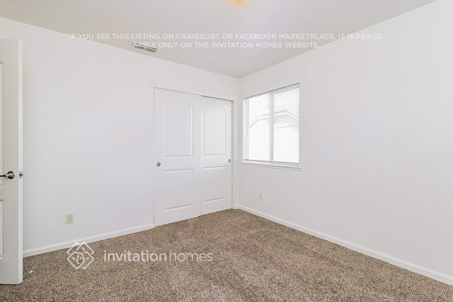 Building Photo - 2556 Hawk Crest Dr