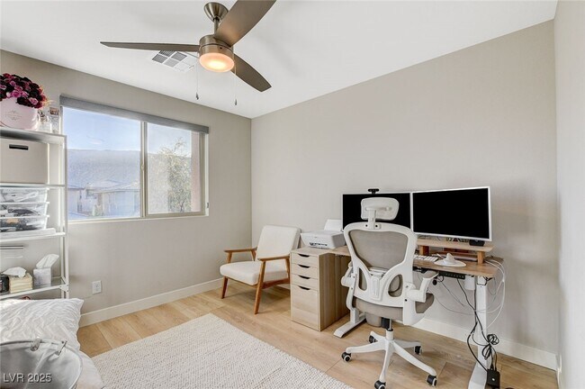 Building Photo - 9716 Jade Rise Ave