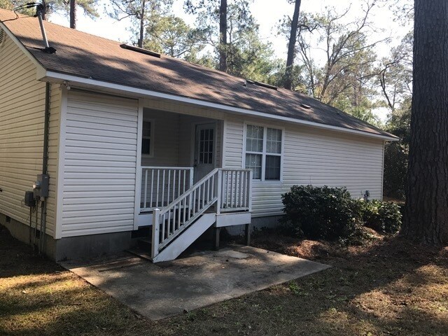 Building Photo - 1816 Iola Dr