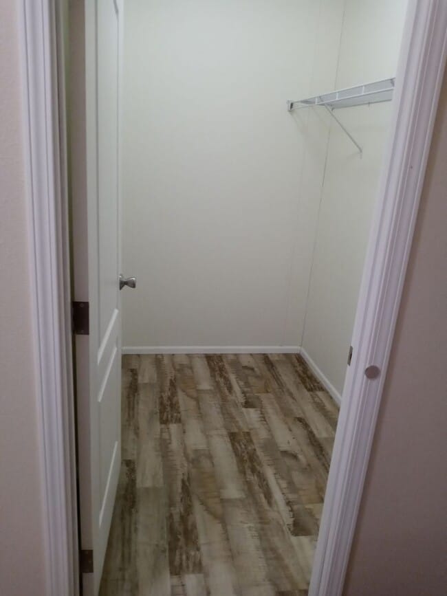 Building Photo - 3bd/2 bath Mobile Home Available now!