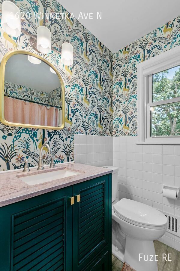 Building Photo - 1620 Winnetka Ave N