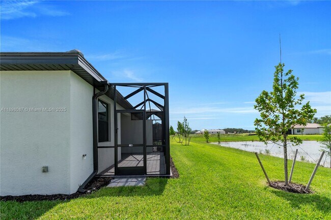 Building Photo - 19553 Hinkley Dr