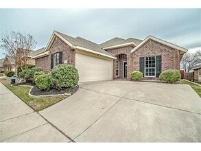 Building Photo - 8009 Indian Palms Trail