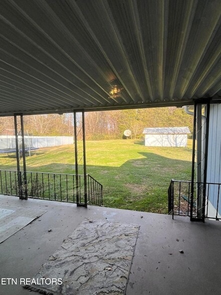 Building Photo - 3408 Hackberry Rd