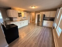 Building Photo - 100 Green St